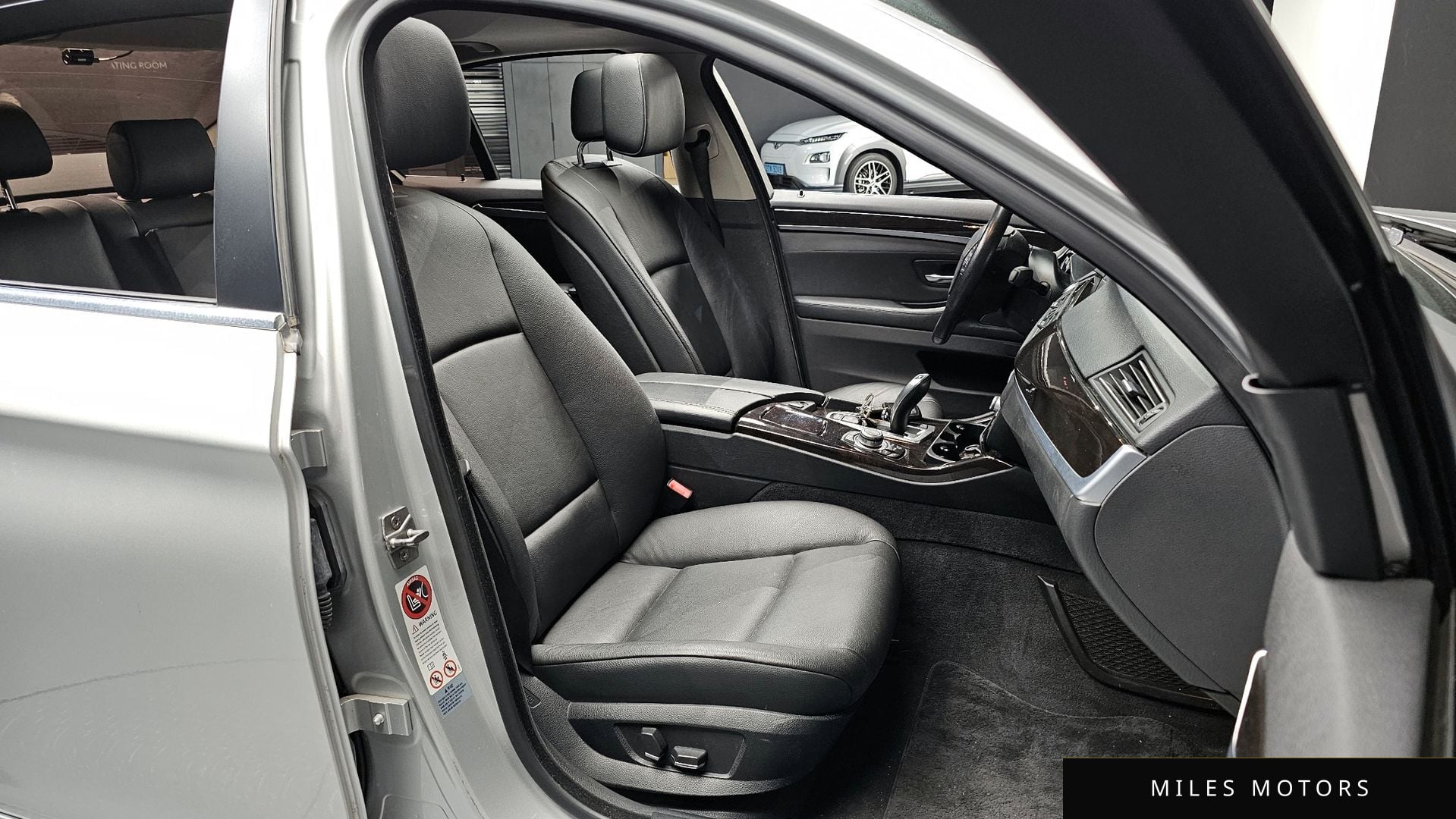 BMW 5 Series (F10) 2011 — миниатюра 10