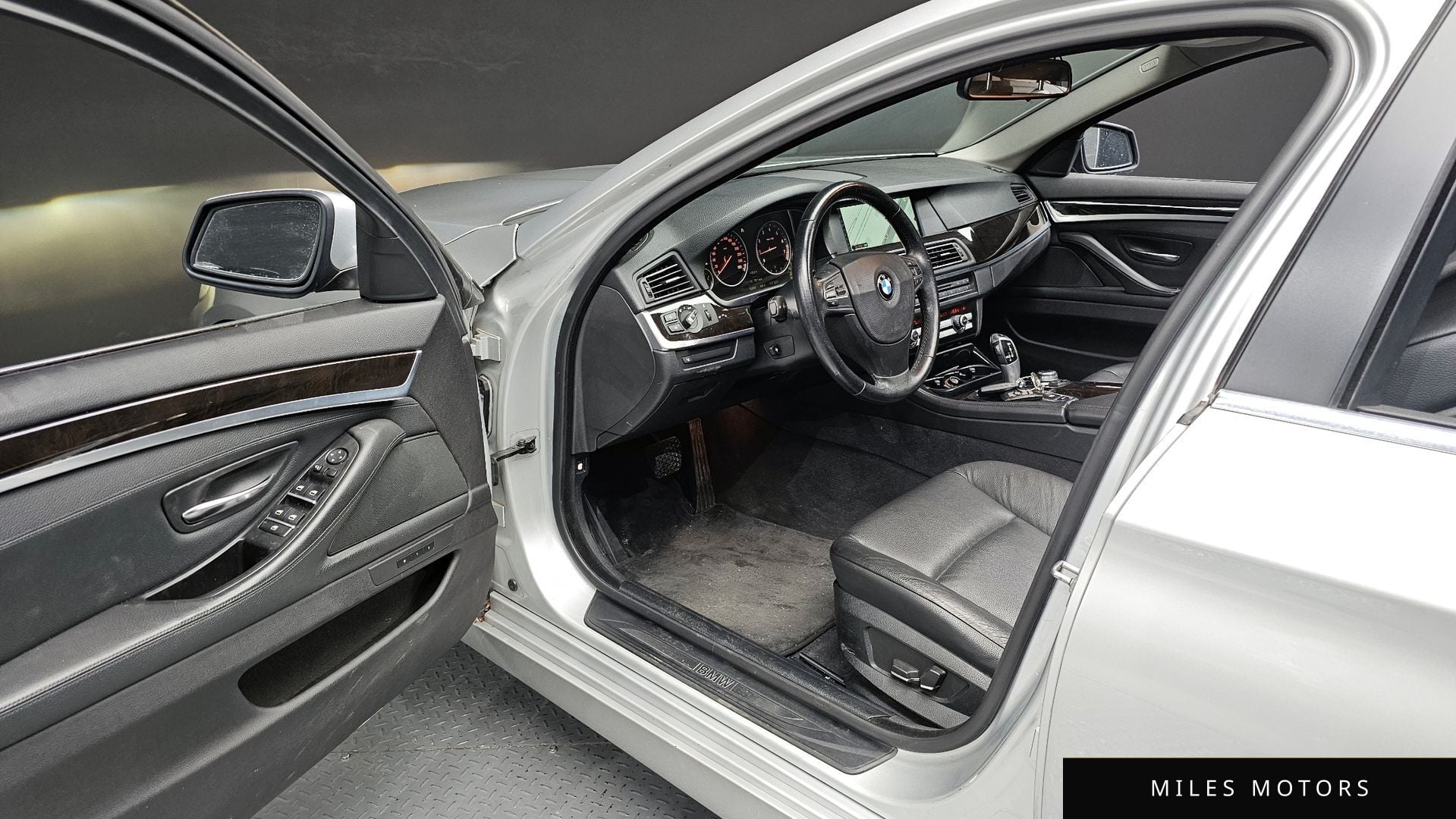 BMW 5 Series (F10) 2011 — миниатюра 11