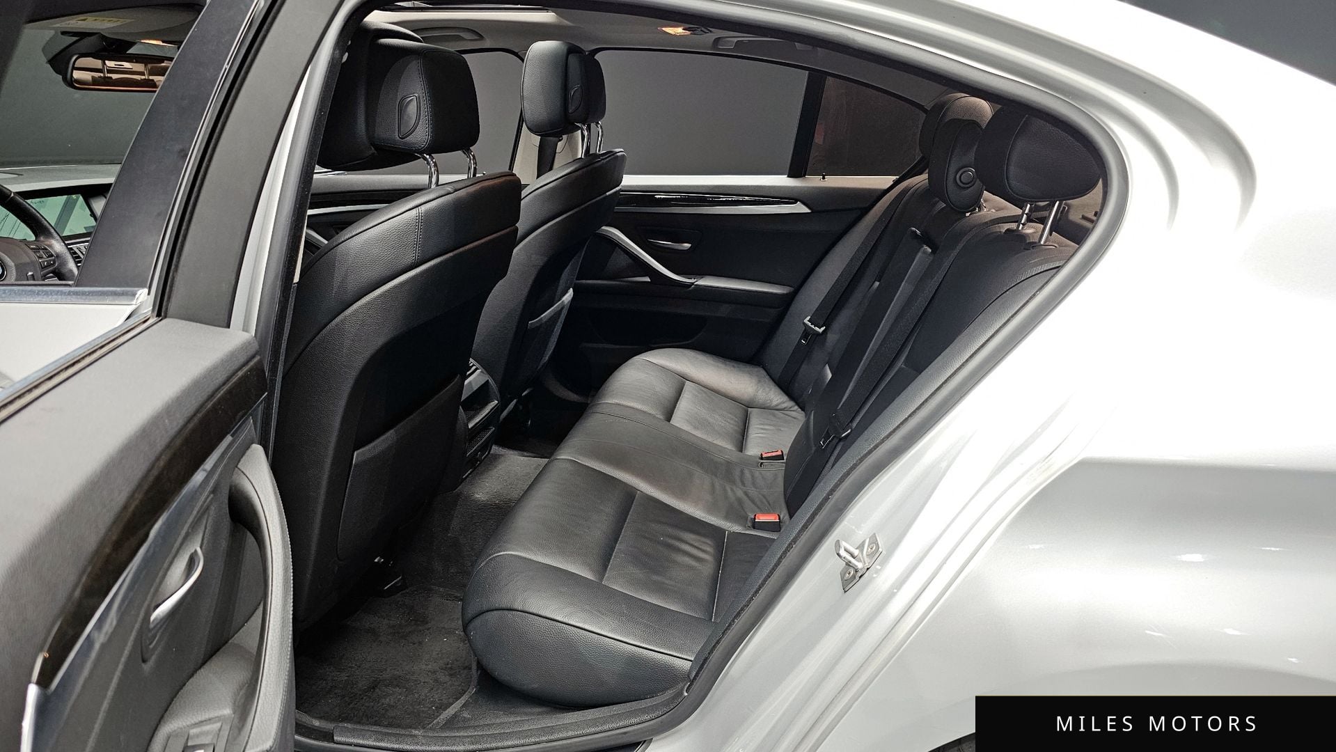 BMW 5 Series (F10) 2011 — миниатюра 12