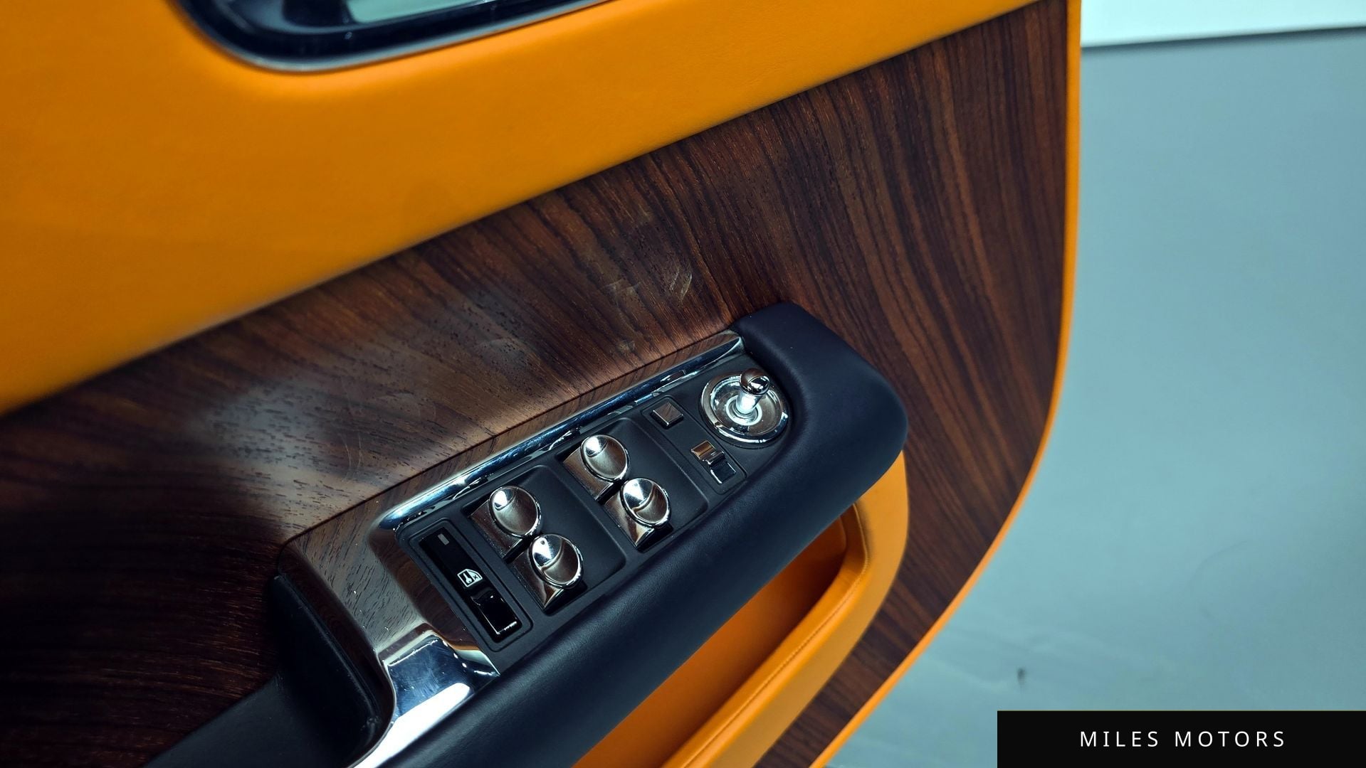 Rolls-Royce 던 2017 — миниатюра 17