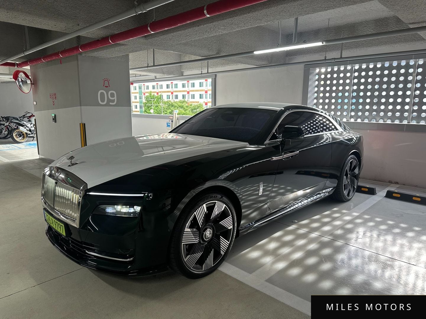 Rolls-Royce Spectre 2024 — миниатюра 2
