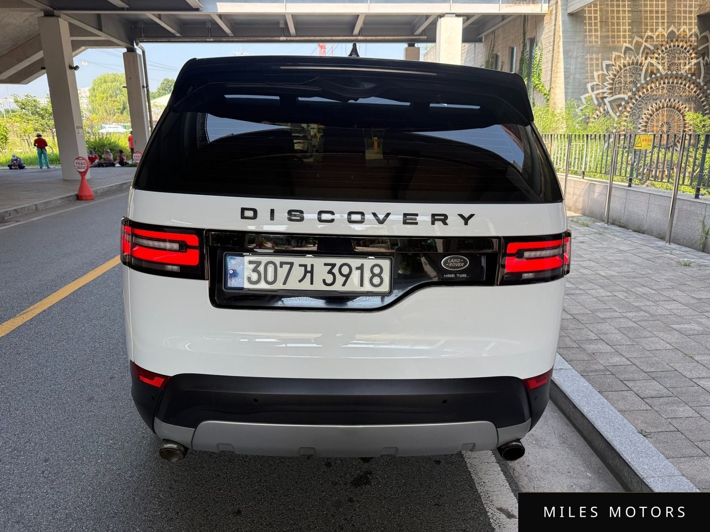 Land Rover Discovery 2017 — миниатюра 5