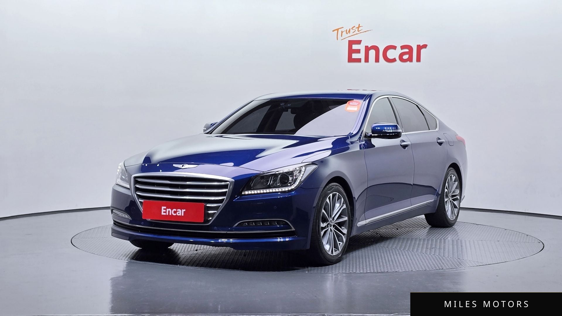Hyundai Genesis 2016 — фото 1 из 12
