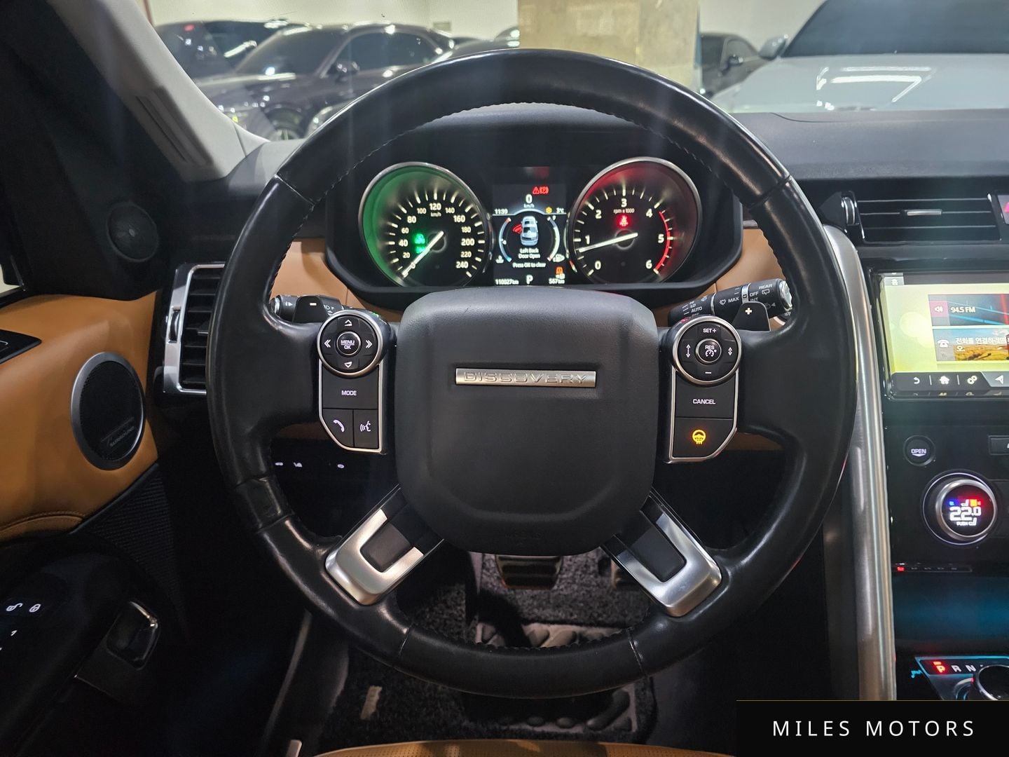 Land Rover Discovery 2017 — миниатюра 9