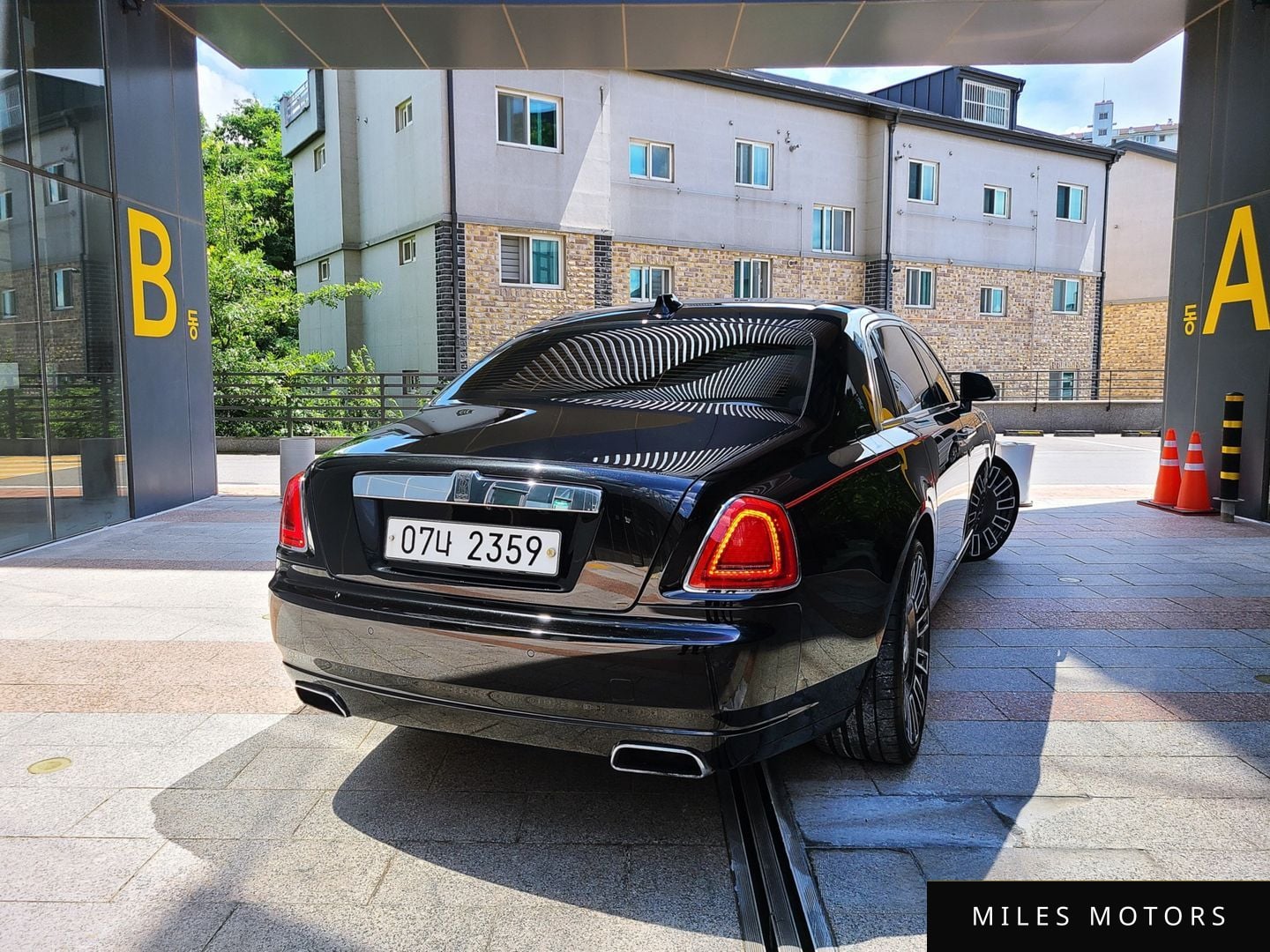 Rolls-Royce 고스트 2018 — миниатюра 3
