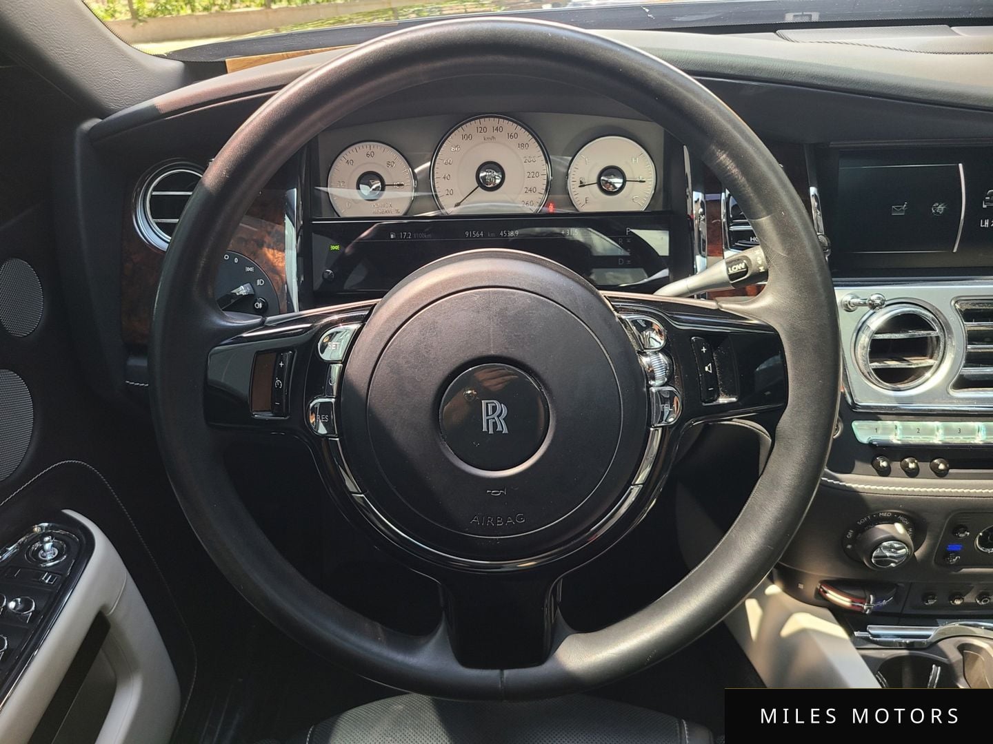 Rolls-Royce 고스트 2018 — миниатюра 8