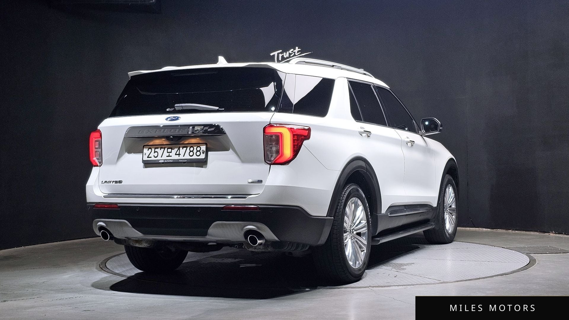 Ford Explorer 2020 — миниатюра 2