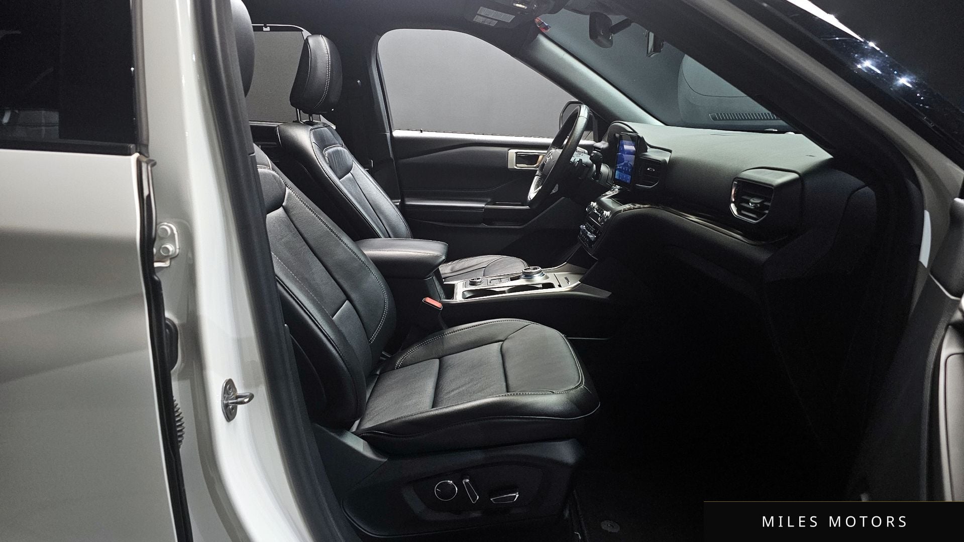 Ford Explorer 2020 — миниатюра 11