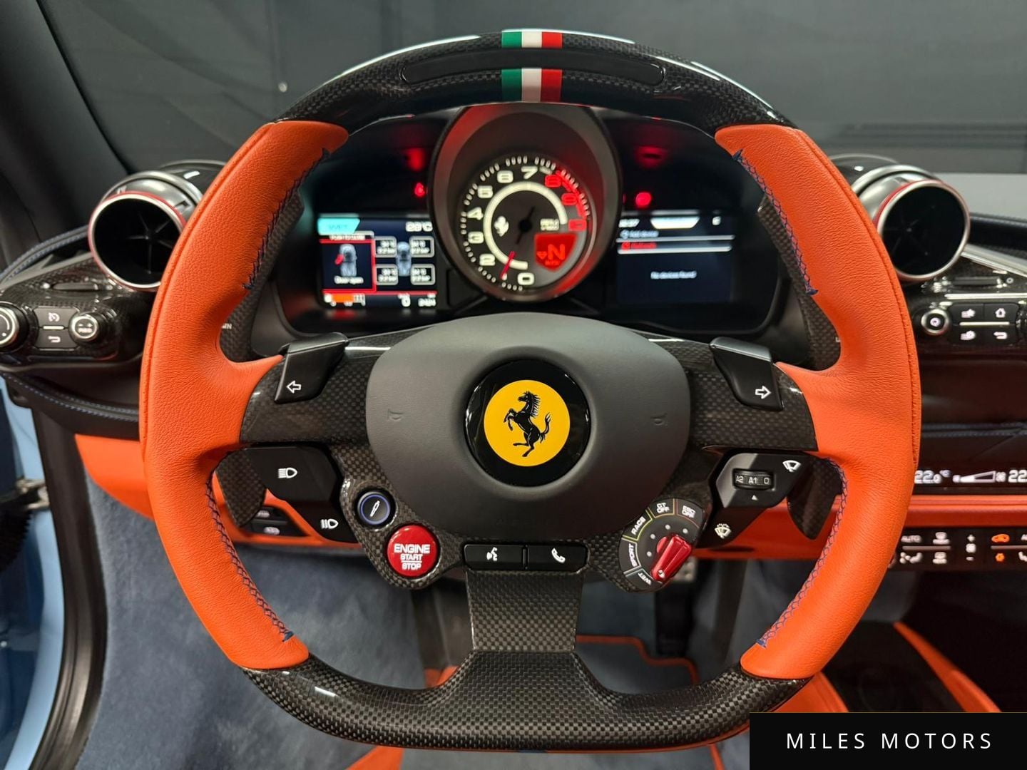 Ferrari F8 스파이더 2022 — миниатюра 11