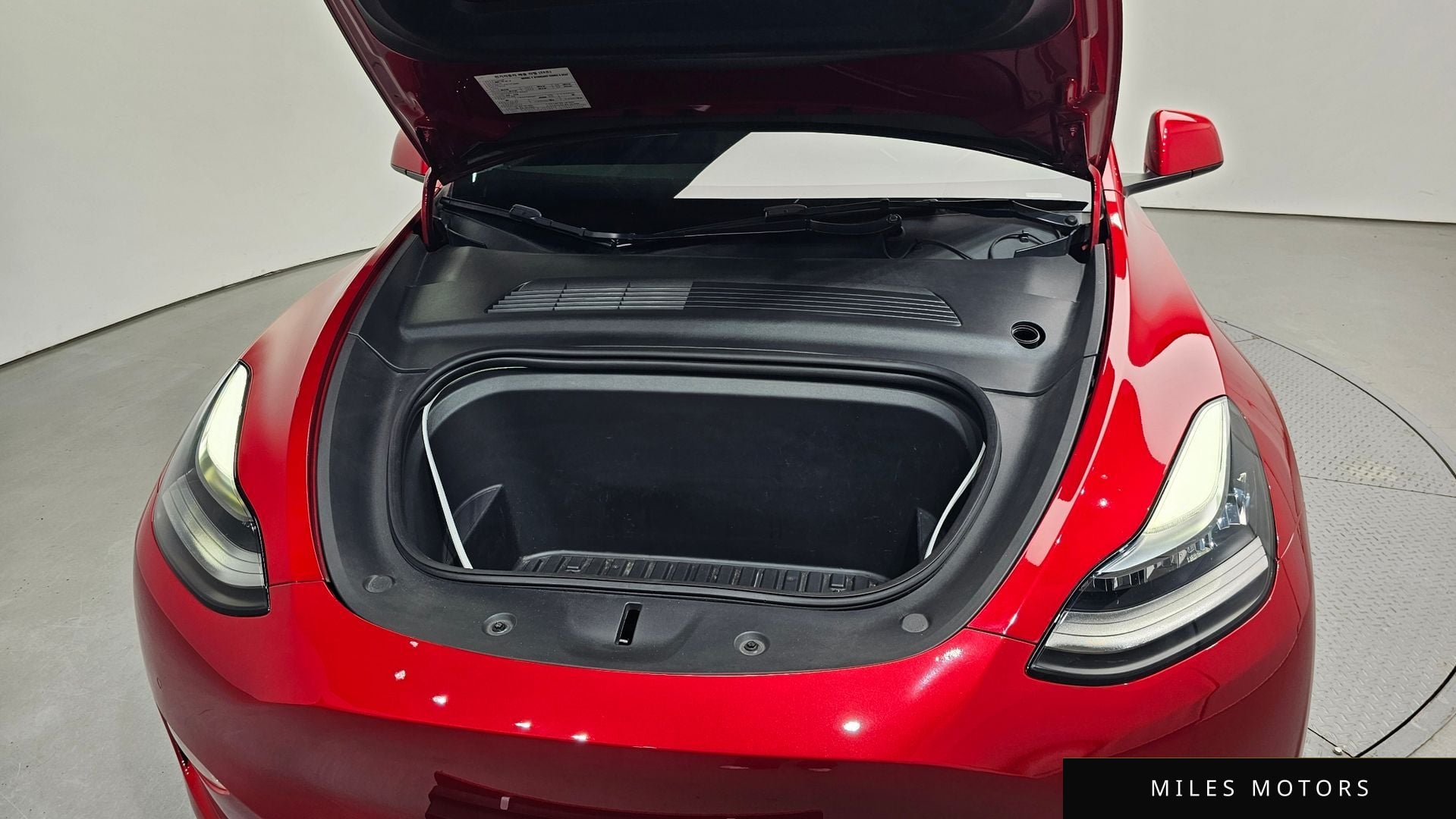 Tesla Model Y 2021 — миниатюра 6