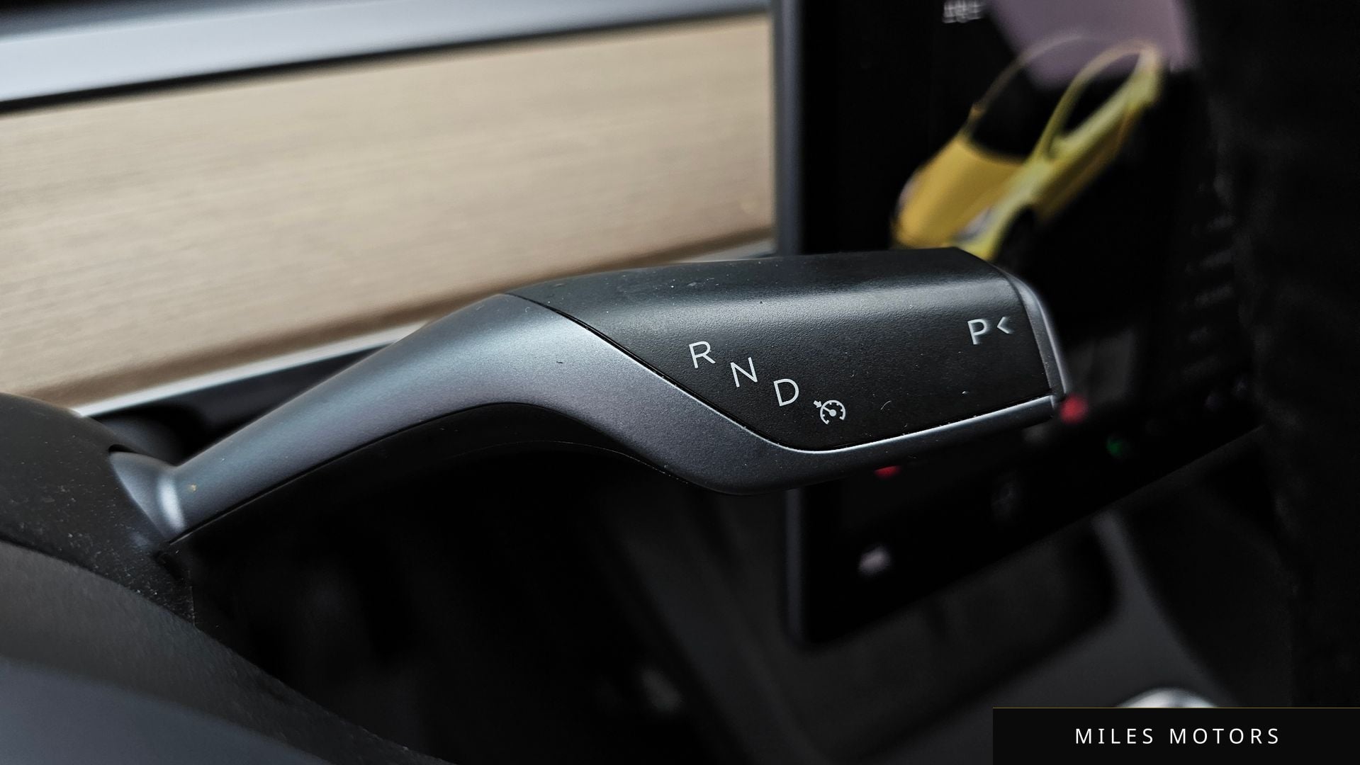 Tesla Model Y 2021 — миниатюра 9
