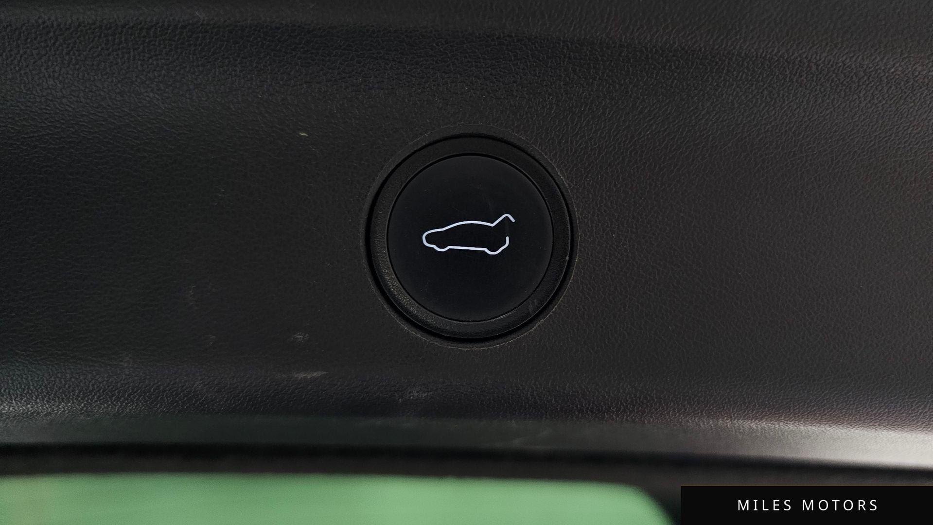 Tesla Model Y 2021 — миниатюра 20