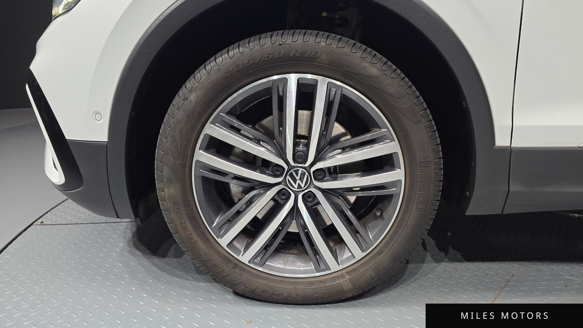 Volkswagen Tiguan 2023 — миниатюра 5