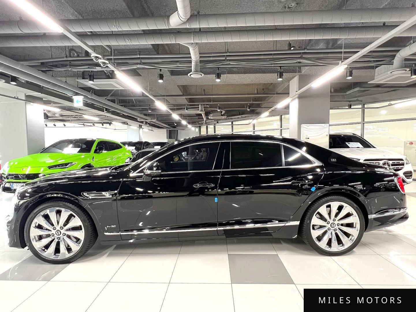 Bentley Flying Spur 2020 — миниатюра 3