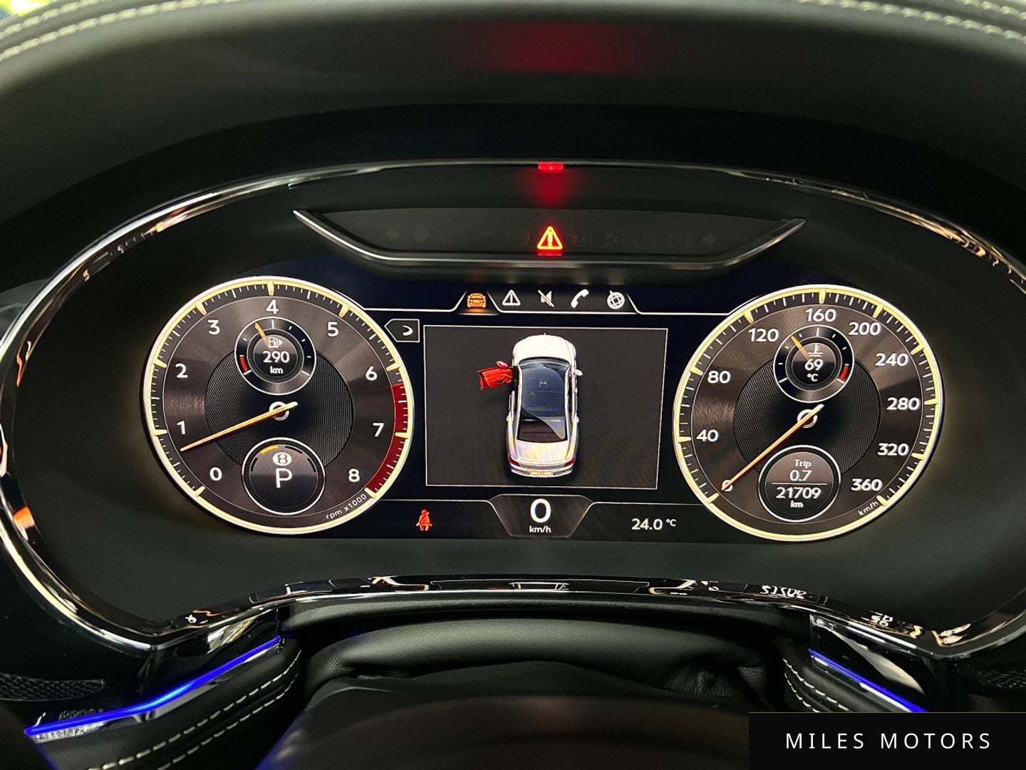 Bentley Flying Spur 2020 — миниатюра 7