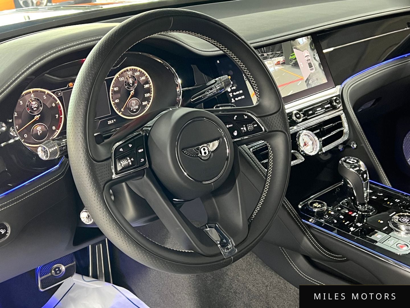 Bentley Flying Spur 2020 — миниатюра 8