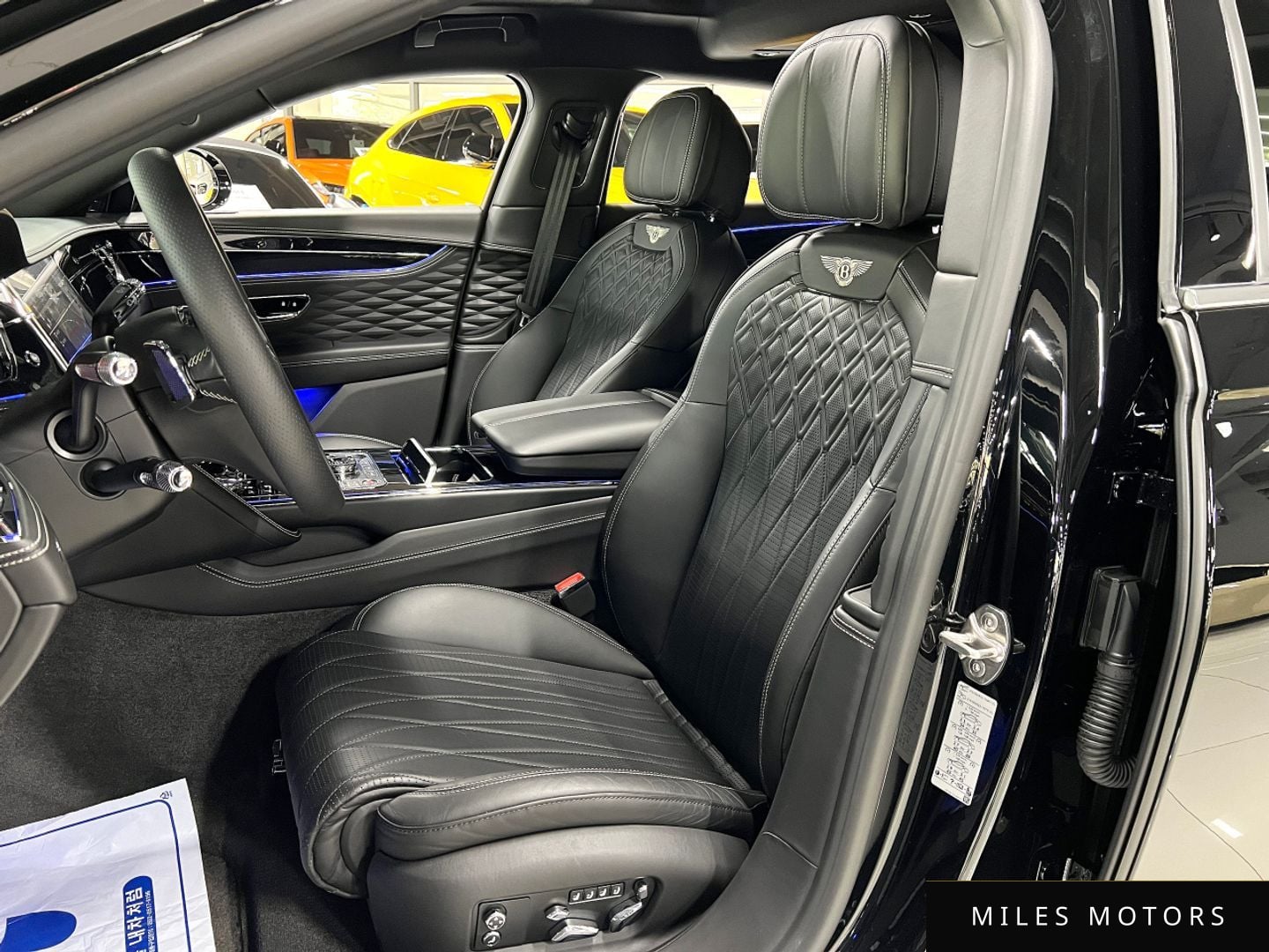 Bentley Flying Spur 2020 — миниатюра 12