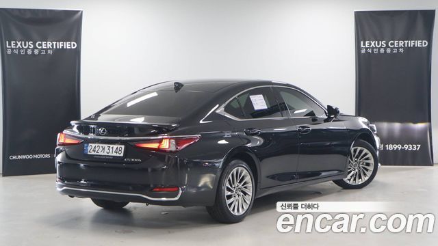 Лексус ES300h 2025 — миниатюра 2