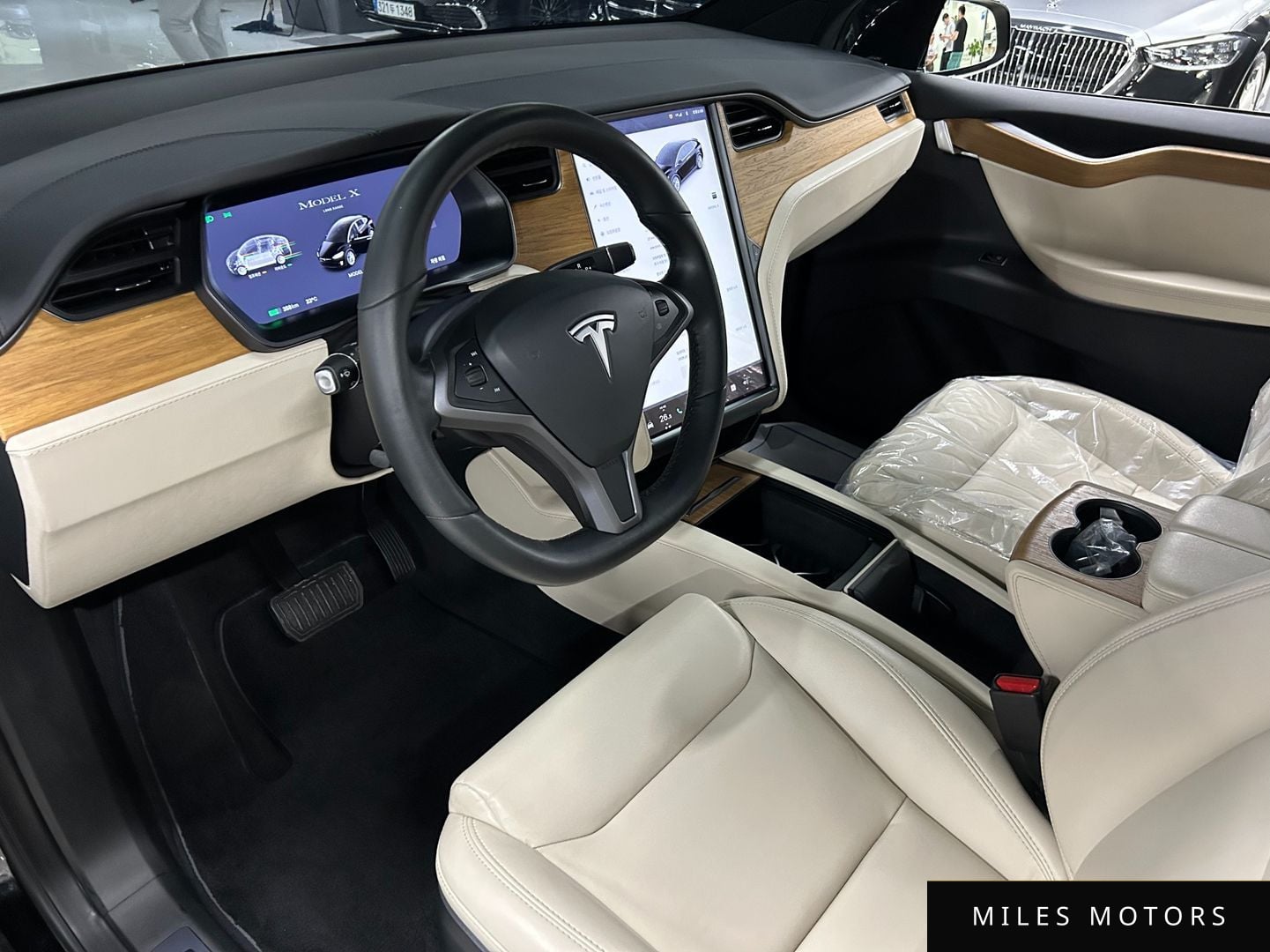 Tesla Model X 2020 — миниатюра 5