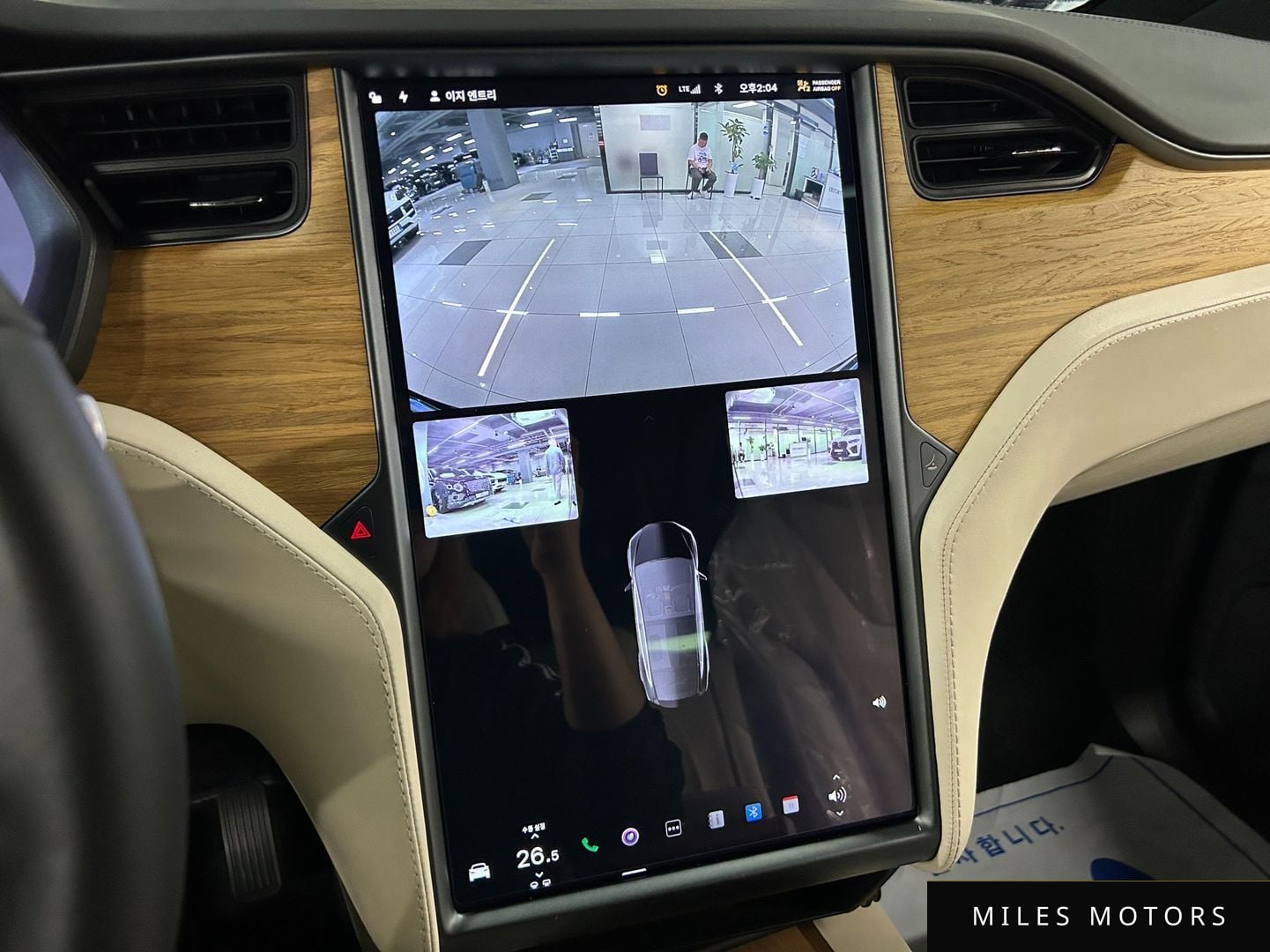 Tesla Model X 2020 — миниатюра 8