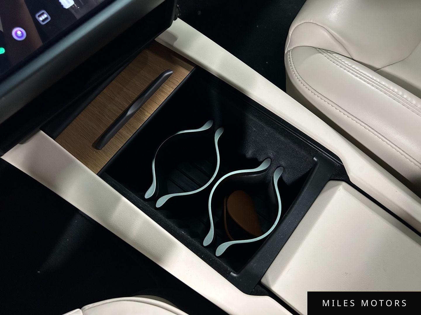 Tesla Model X 2020 — миниатюра 11