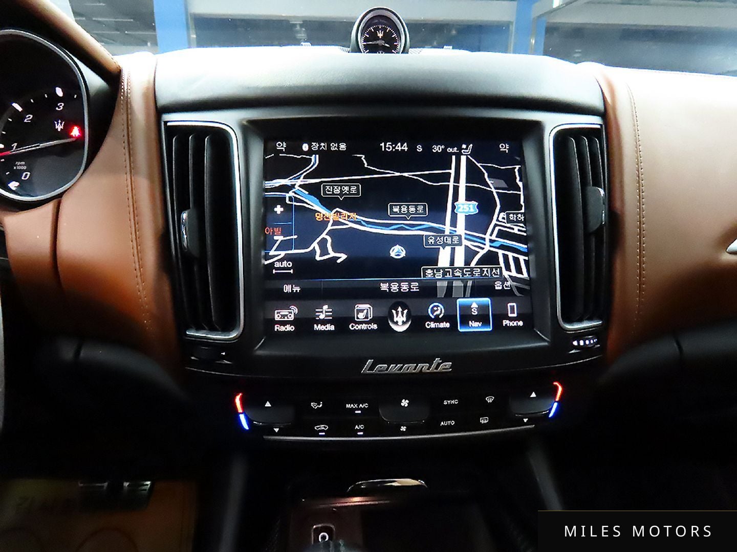 Maserati Levante 2017 — миниатюра 15