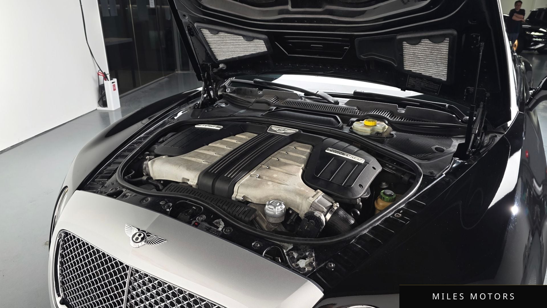 Bentley 컨티넨탈 GT 2012 — миниатюра 6