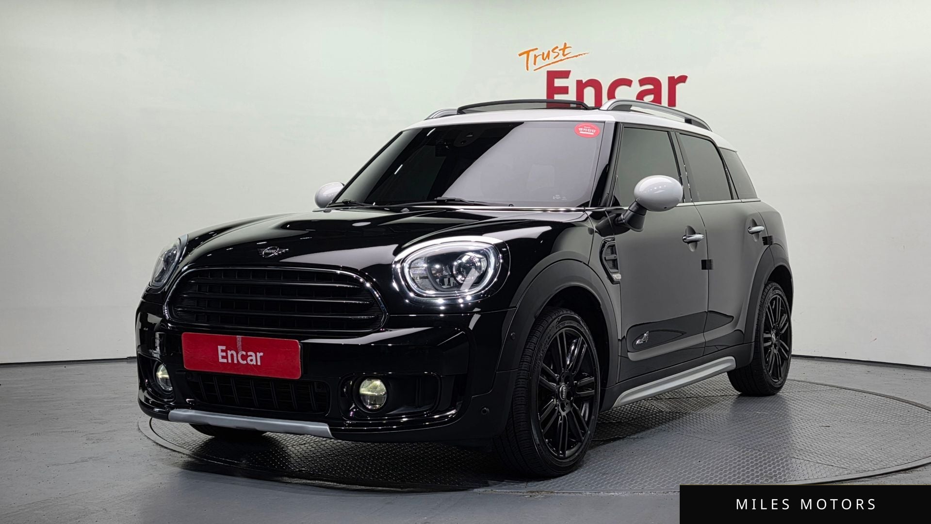 MINI Countryman 2019 — фото 1 из 12