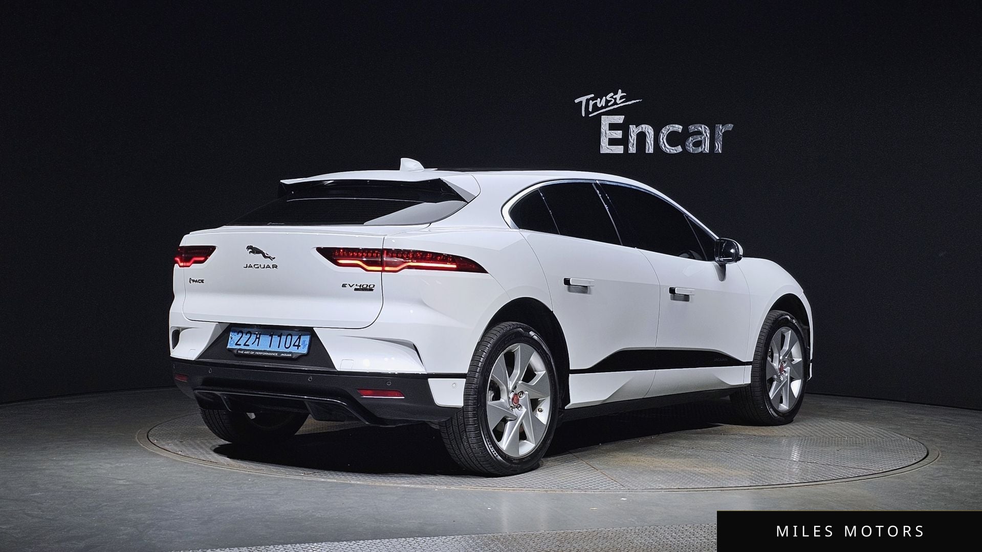Jaguar I-PACE 2019 — миниатюра 2