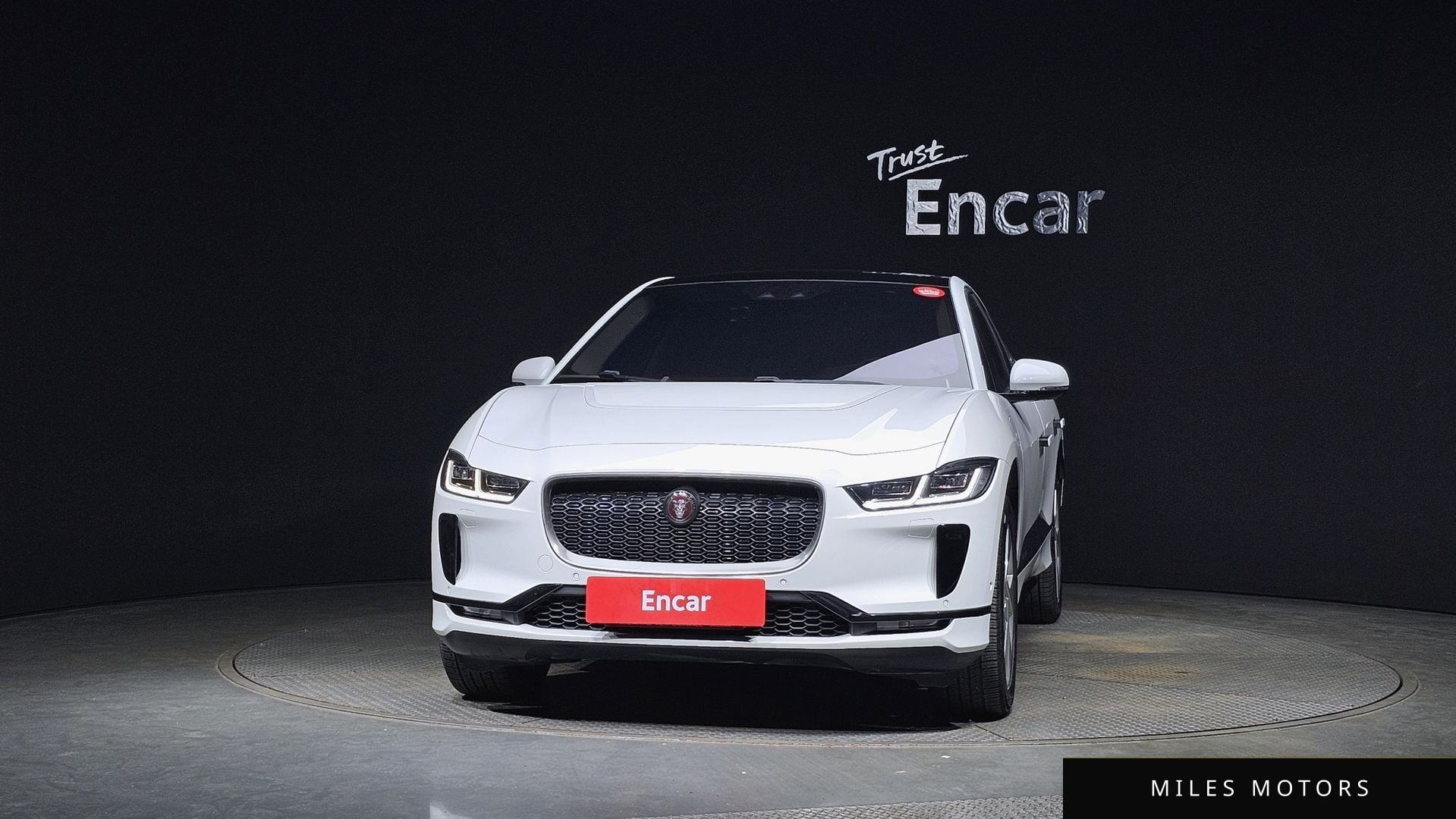 Jaguar I-PACE 2019 — миниатюра 3