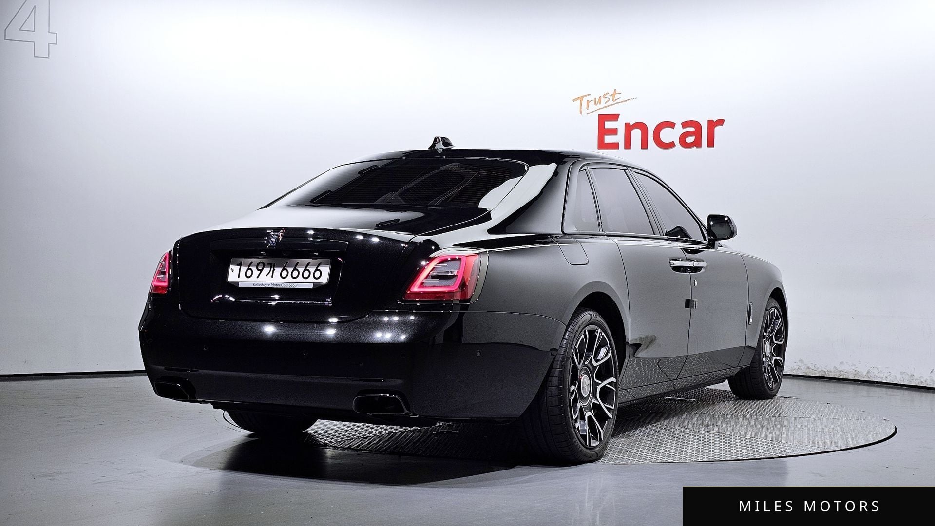 Rolls-Royce 고스트 2023 — миниатюра 2