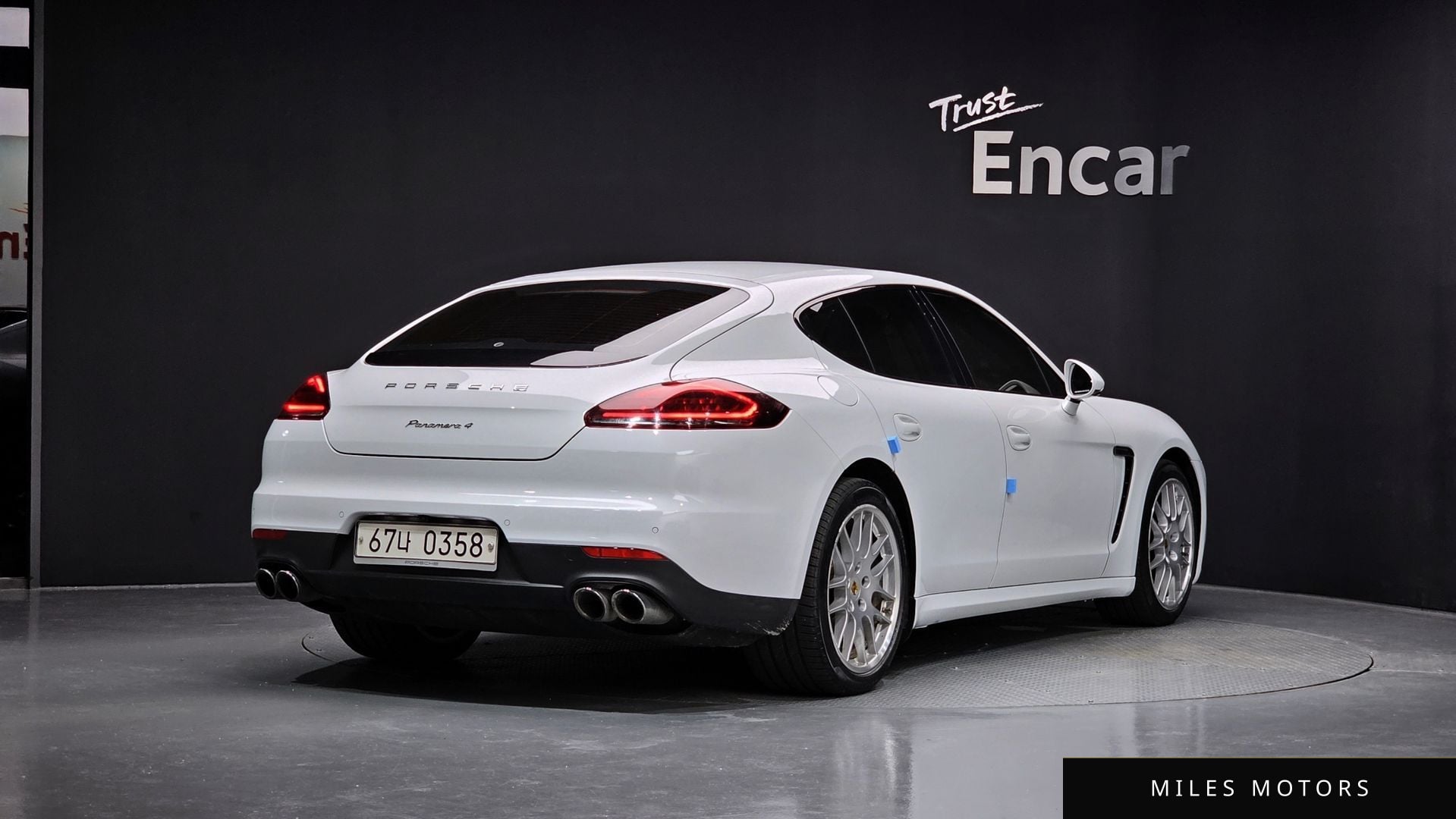 Porsche Panamera 2016 — миниатюра 2
