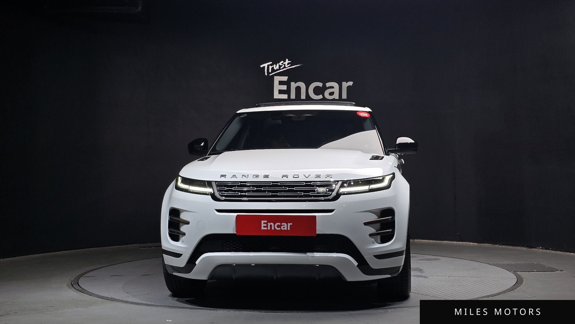 Land Rover Range Rover Evoque 2024 — миниатюра 3