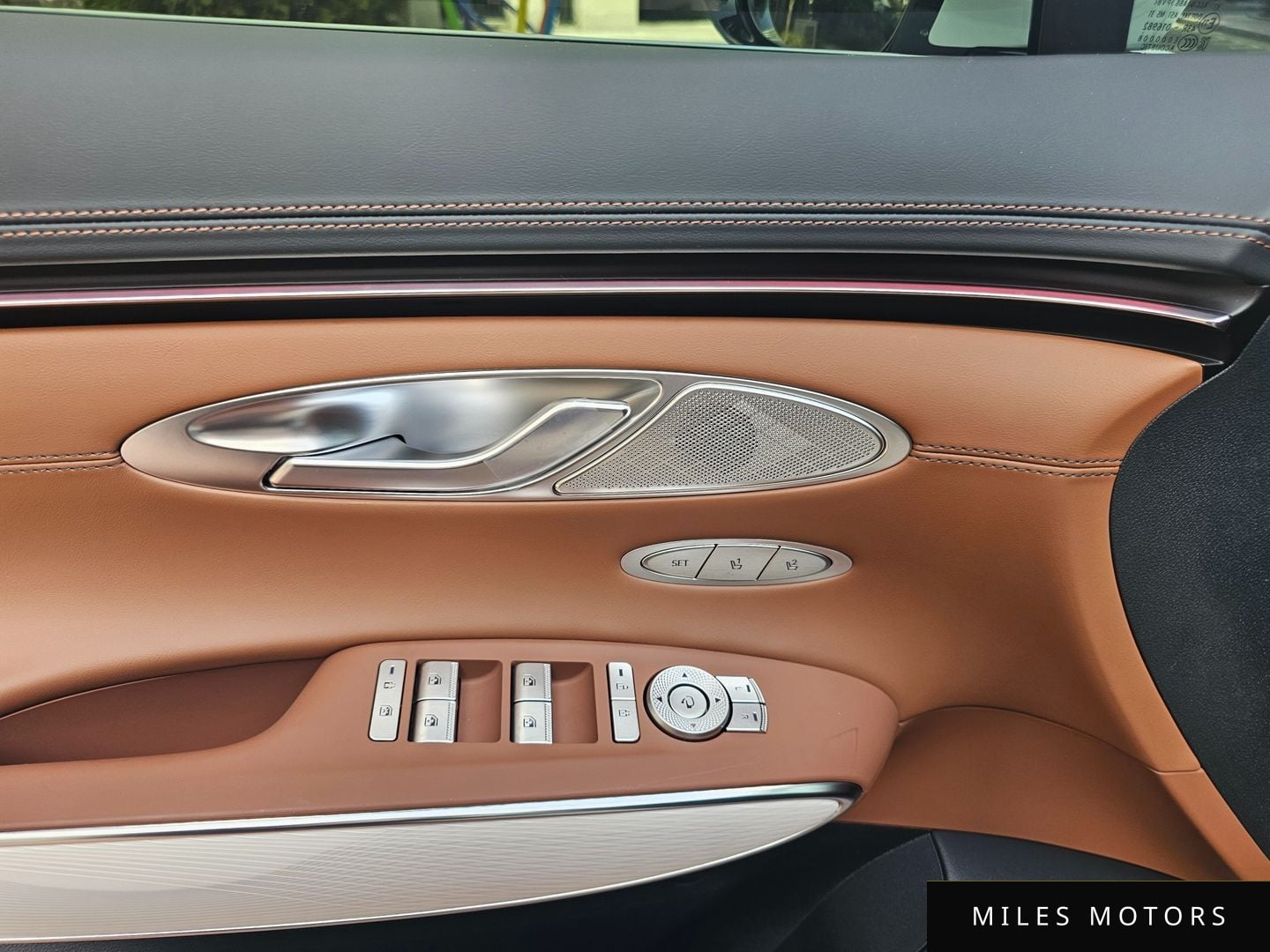 Genesis GV70 2025 — миниатюра 10