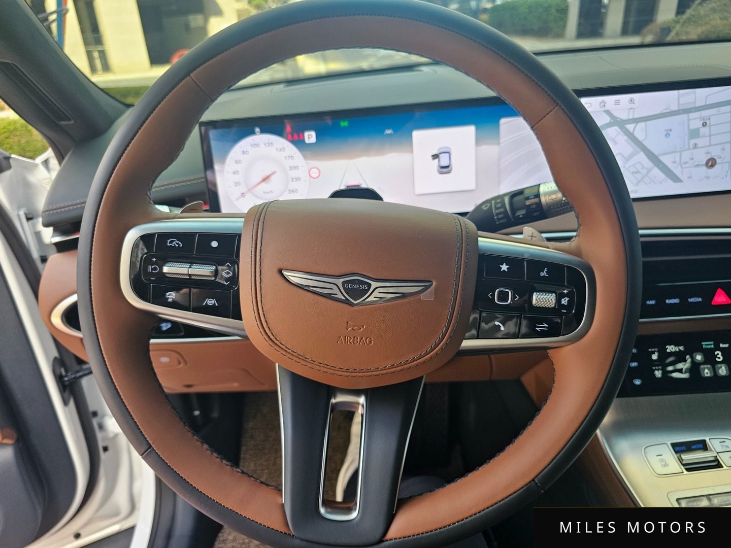 Genesis GV70 2025 — миниатюра 11