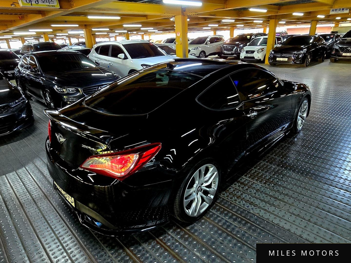 Hyundai Genesis 2012 — миниатюра 3