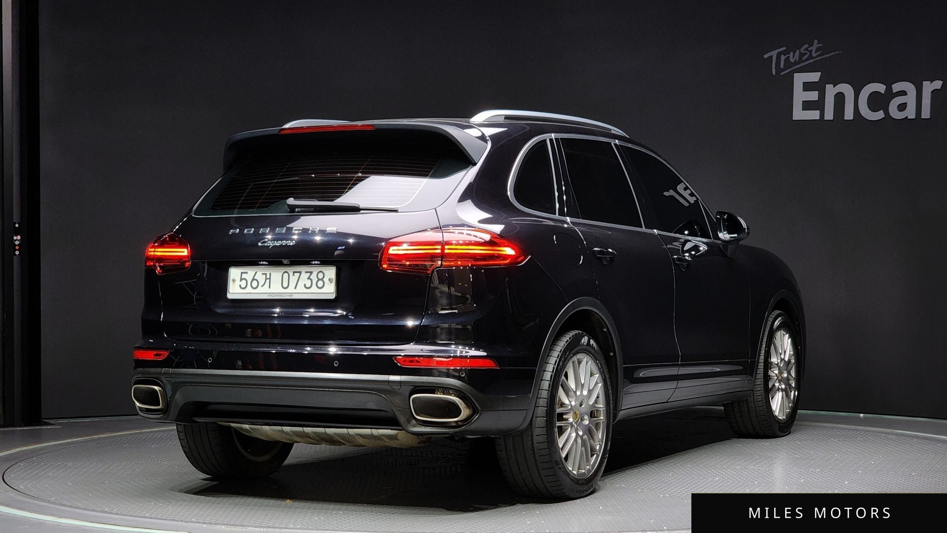 Porsche Cayenne 2016 — миниатюра 2