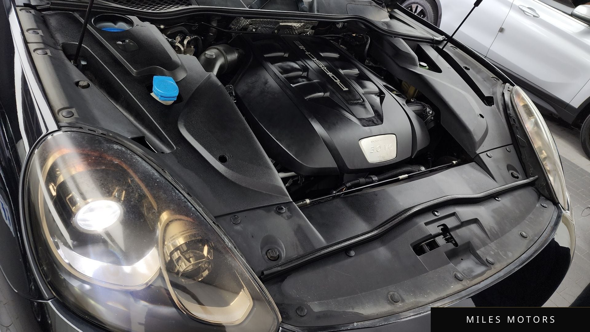 Porsche Cayenne 2016 — миниатюра 6