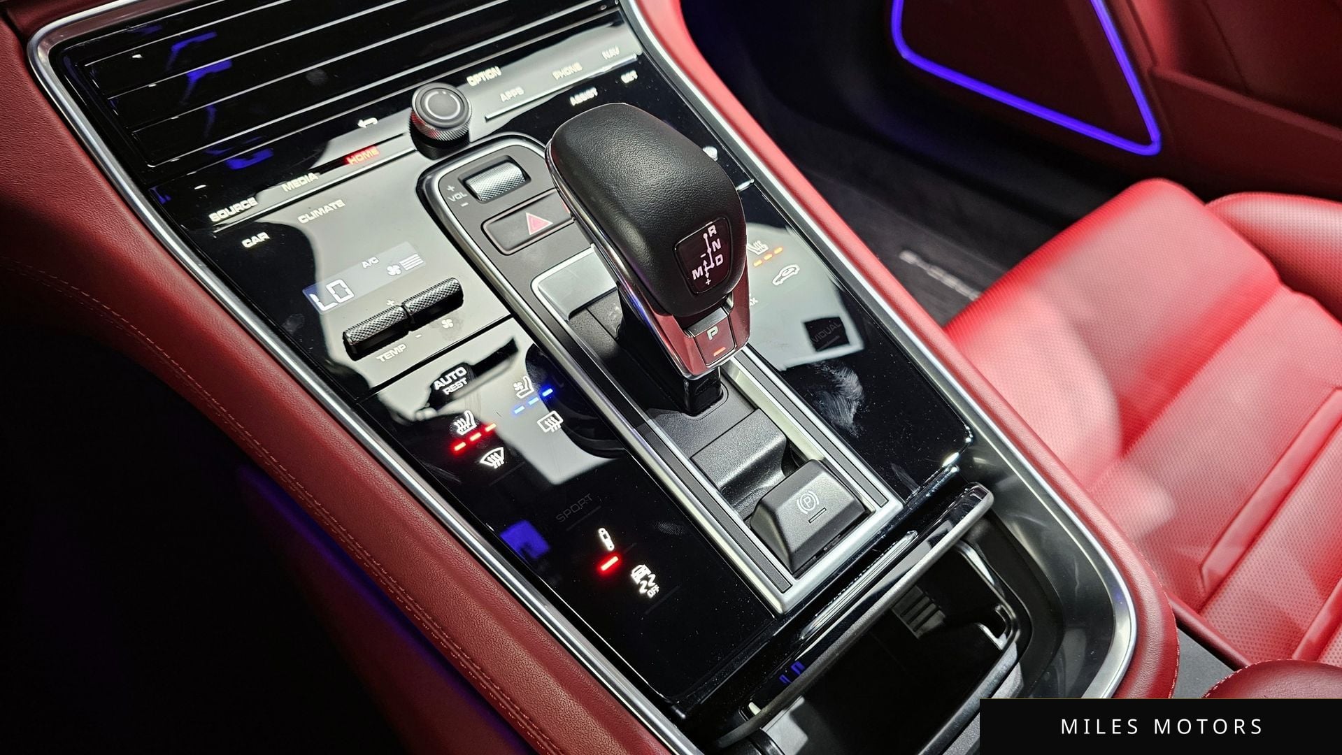 Porsche Panamera 2022 — миниатюра 9
