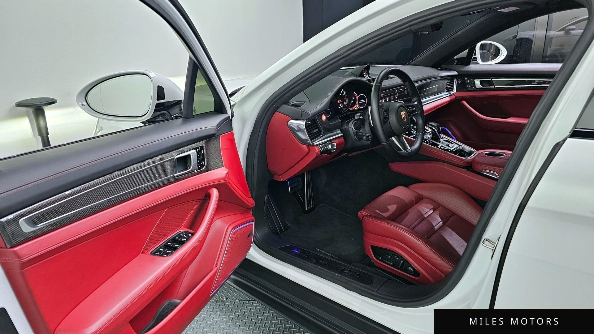 Porsche Panamera 2022 — миниатюра 10