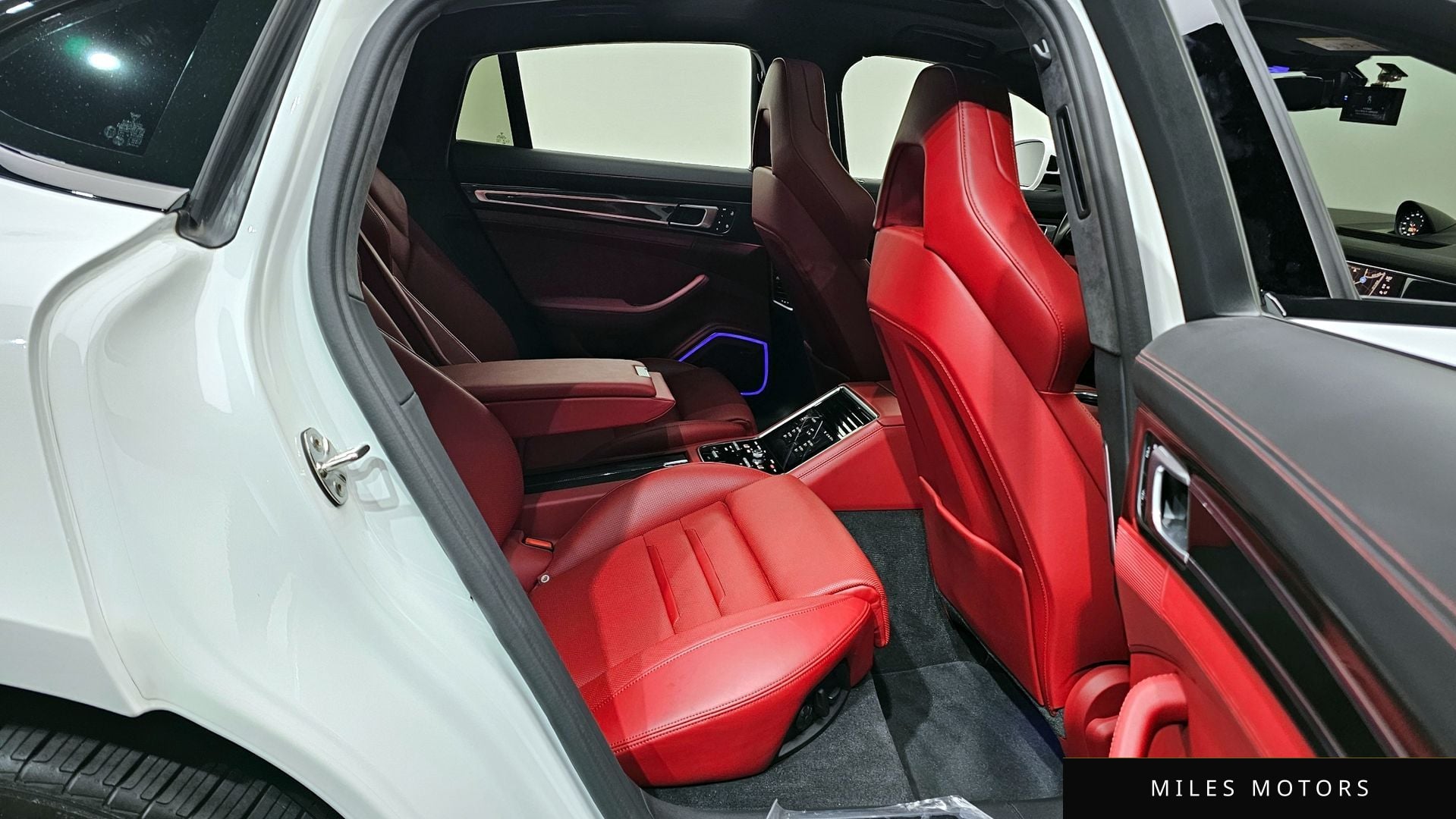 Porsche Panamera 2022 — миниатюра 12