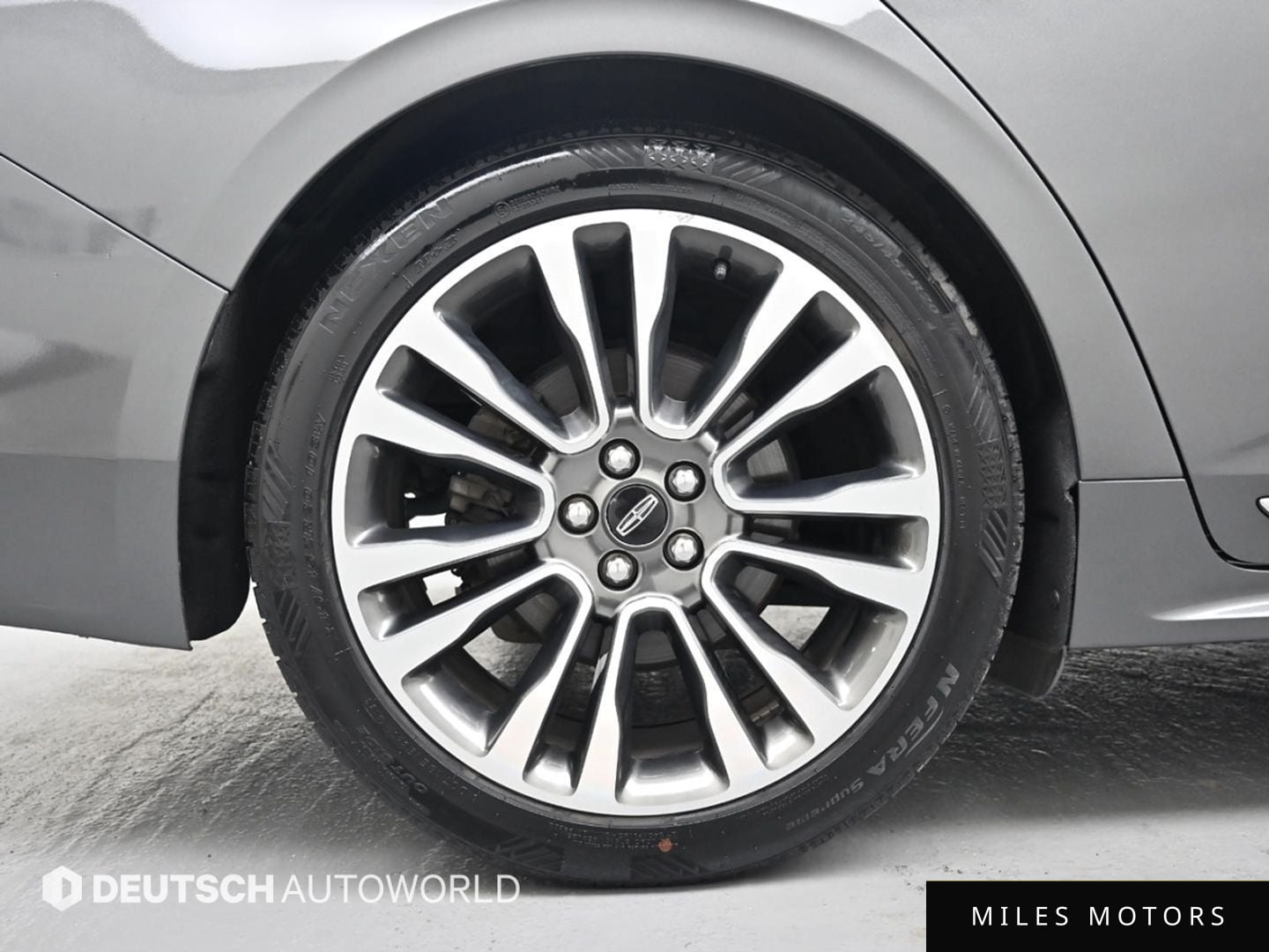 Lincoln Continental 2017 — миниатюра 5