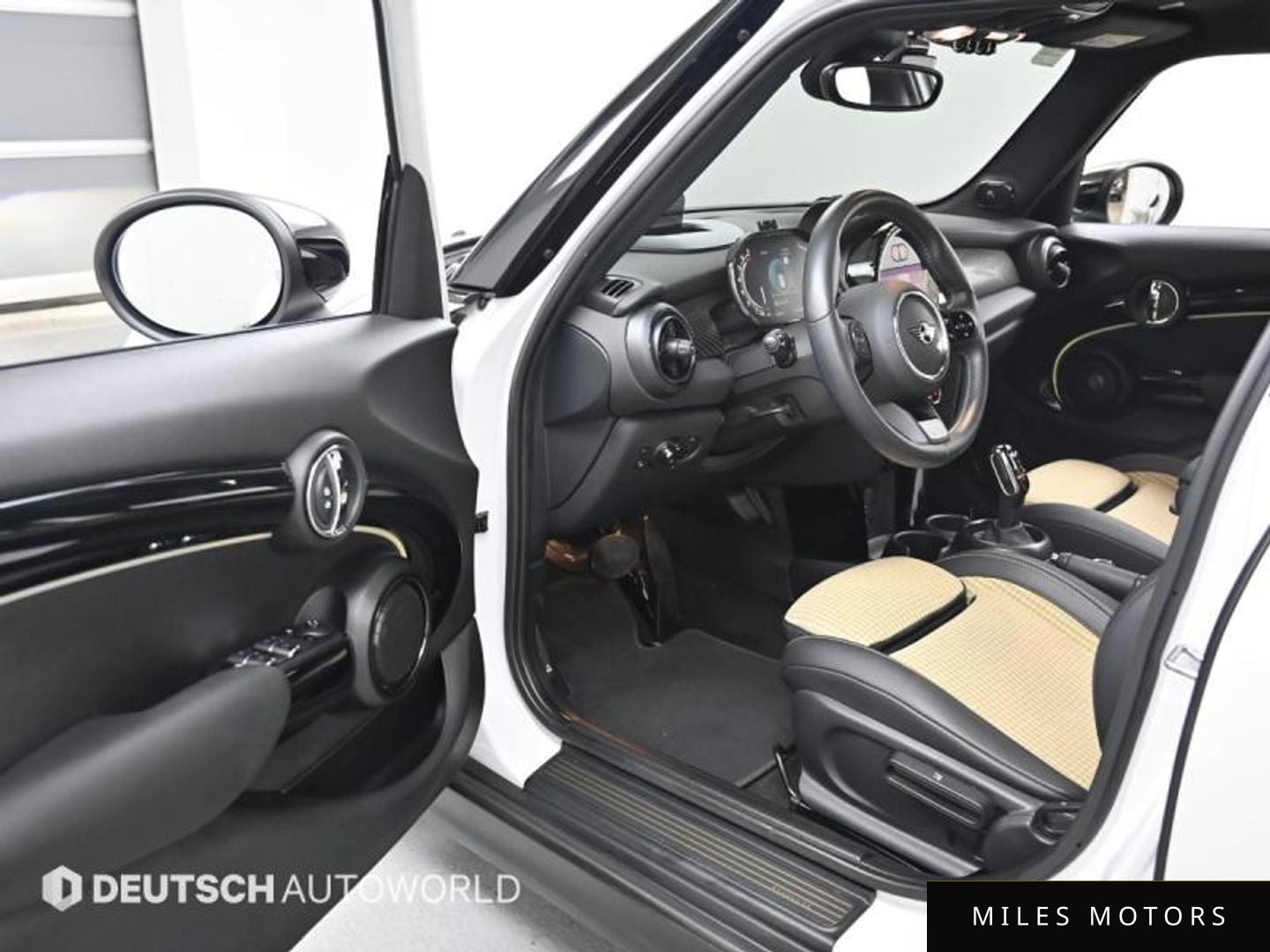 MINI Cooper S 2023 — миниатюра 11