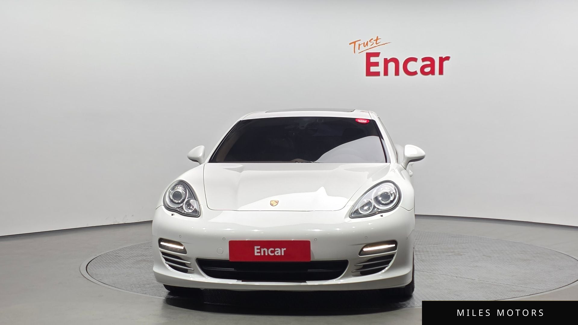 Porsche Panamera 2011 — миниатюра 3