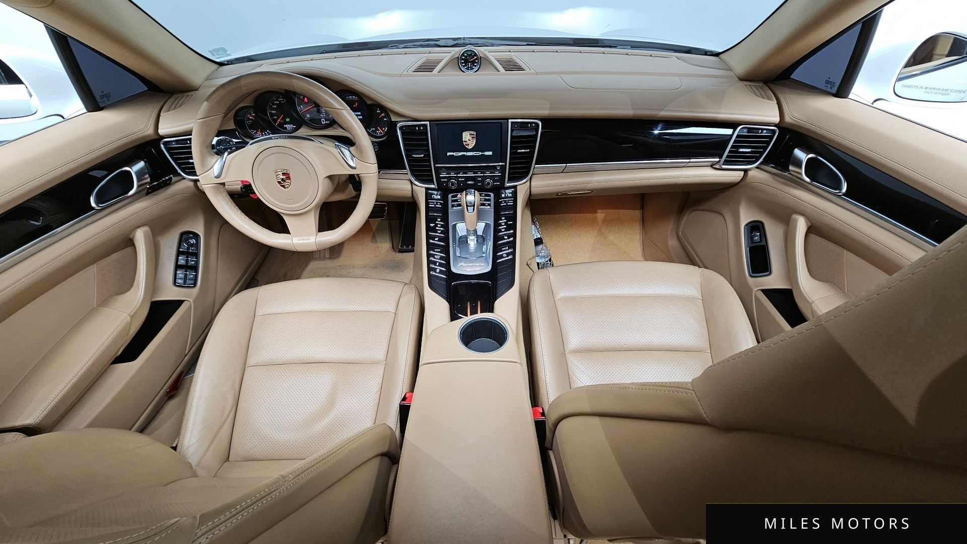Porsche Panamera 2011 — миниатюра 7