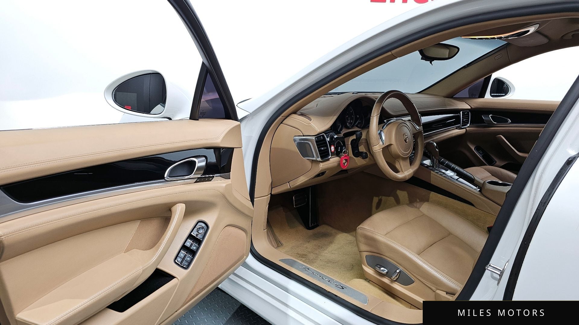 Porsche Panamera 2011 — миниатюра 10
