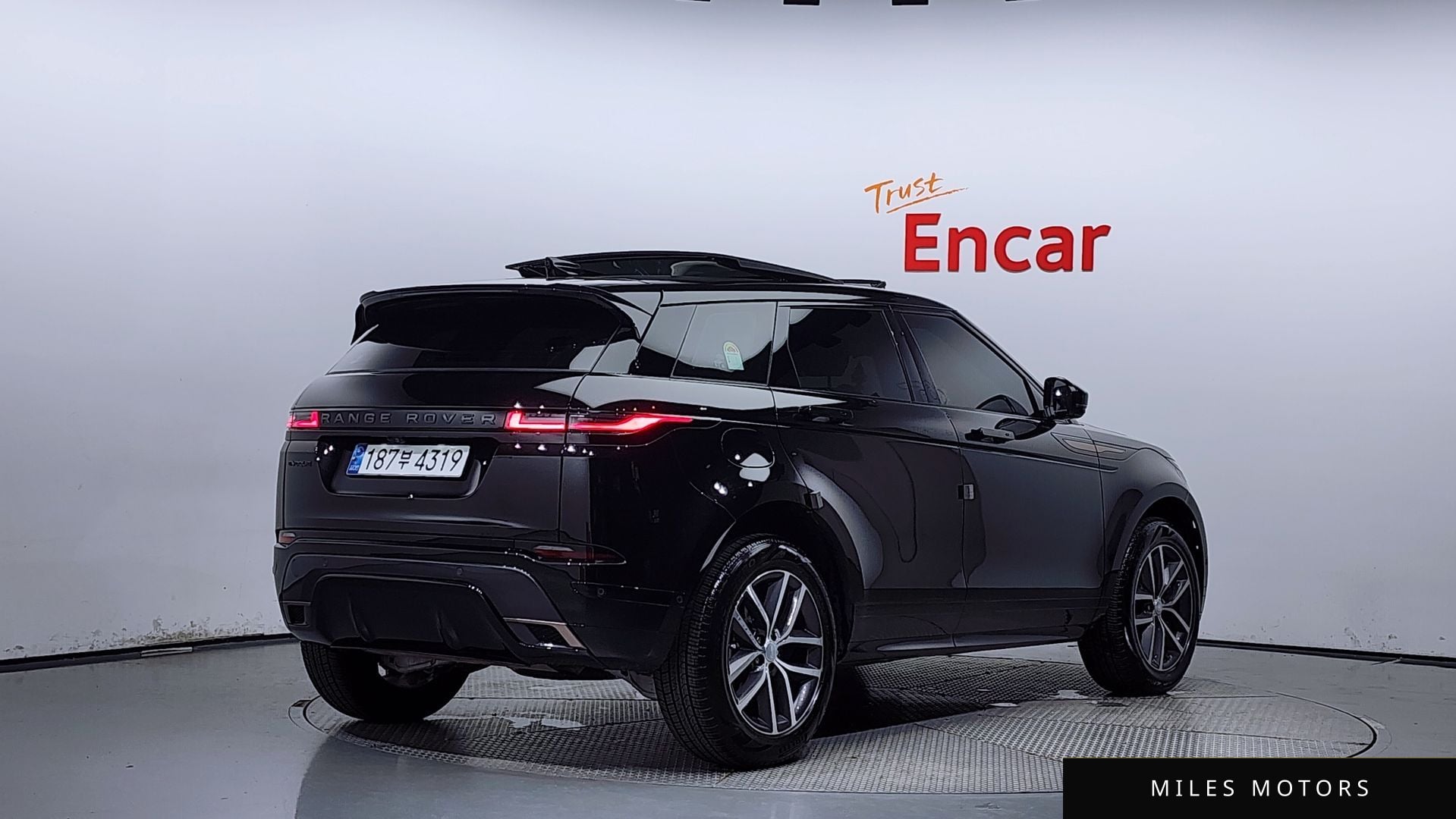 Land Rover 레인지로버 이보크 2024 — миниатюра 2