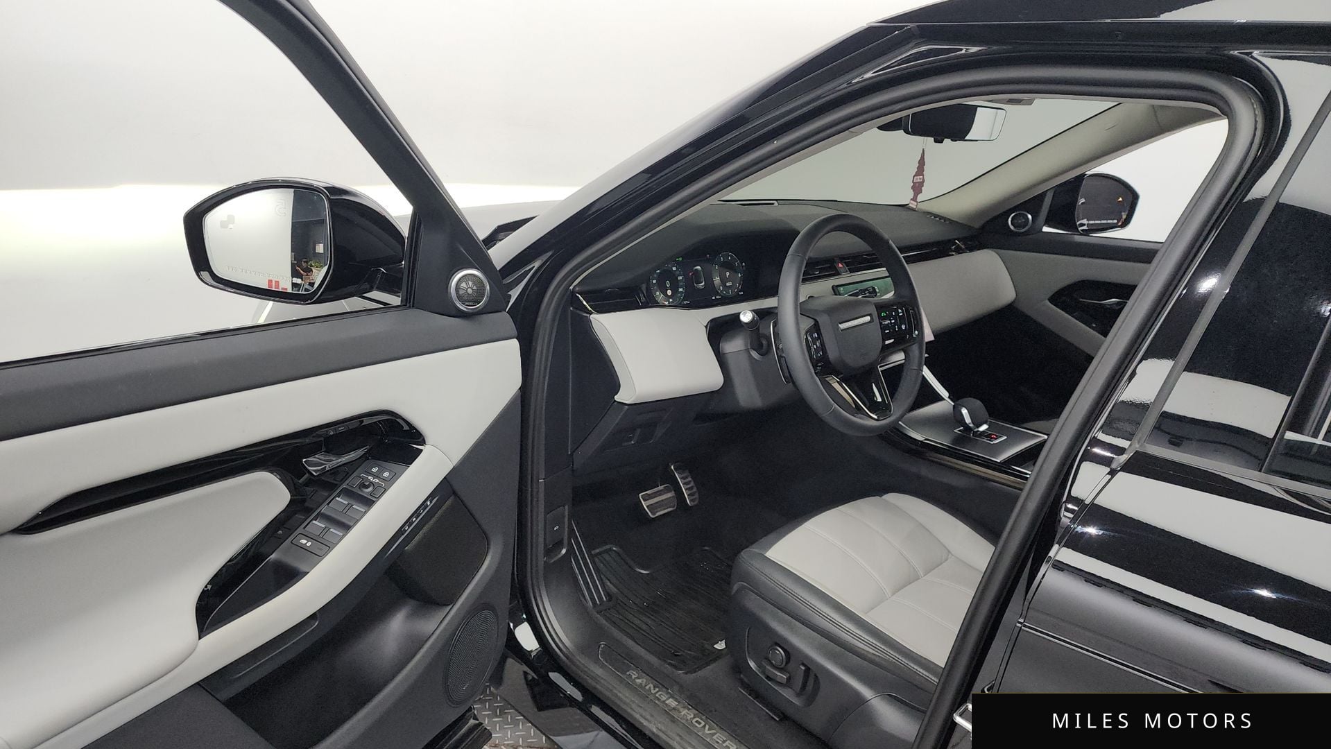Land Rover 레인지로버 이보크 2024 — миниатюра 10