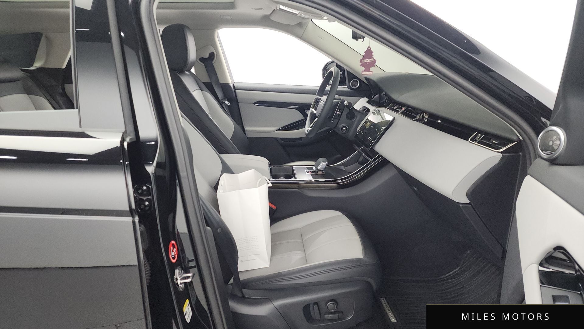 Land Rover 레인지로버 이보크 2024 — миниатюра 11