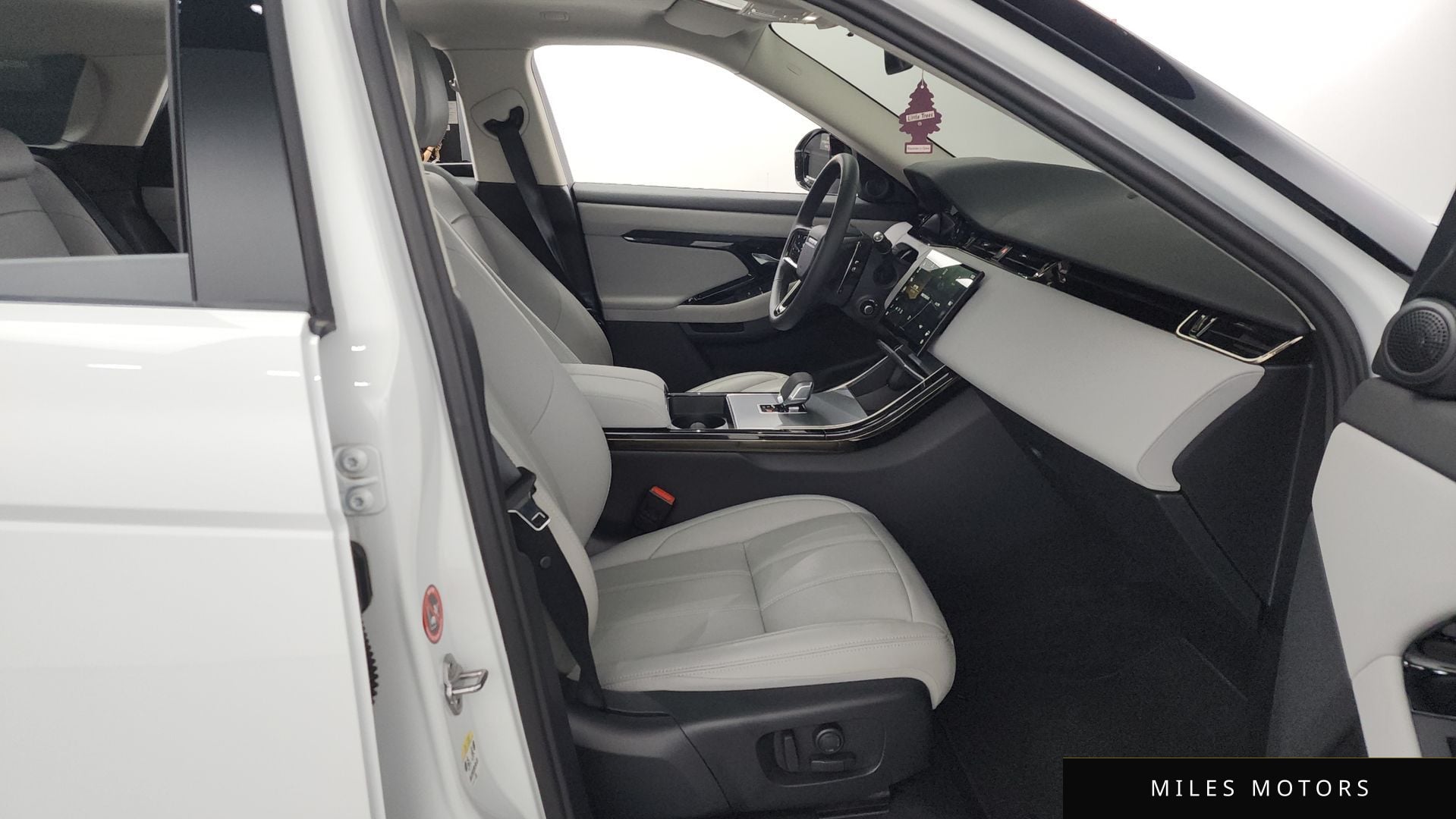 Land Rover 레인지로버 이보크 2024 — миниатюра 11